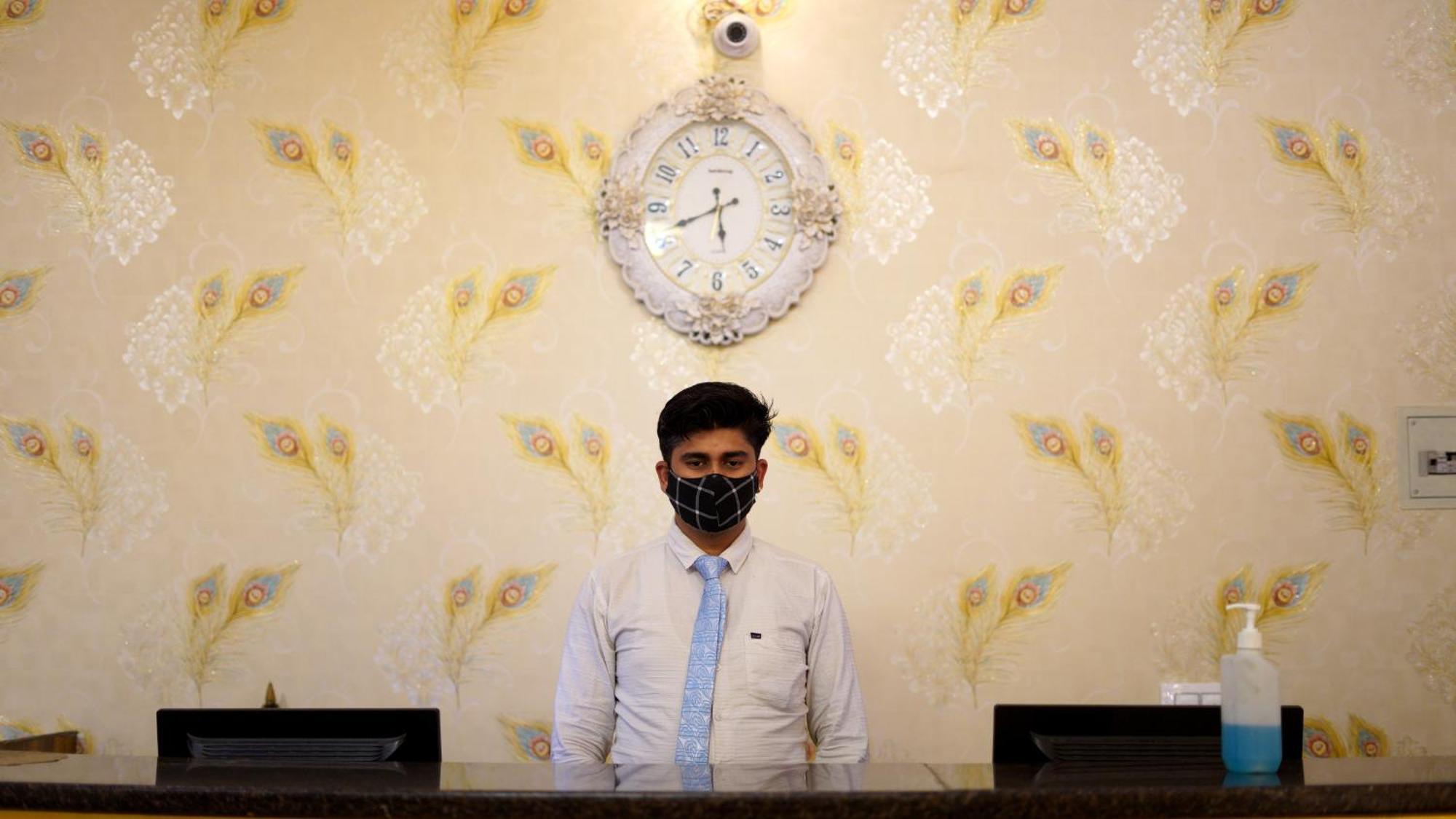Hotel Neeraj Bhawan- Triveni Ghat Rishīkesh Dış mekan fotoğraf