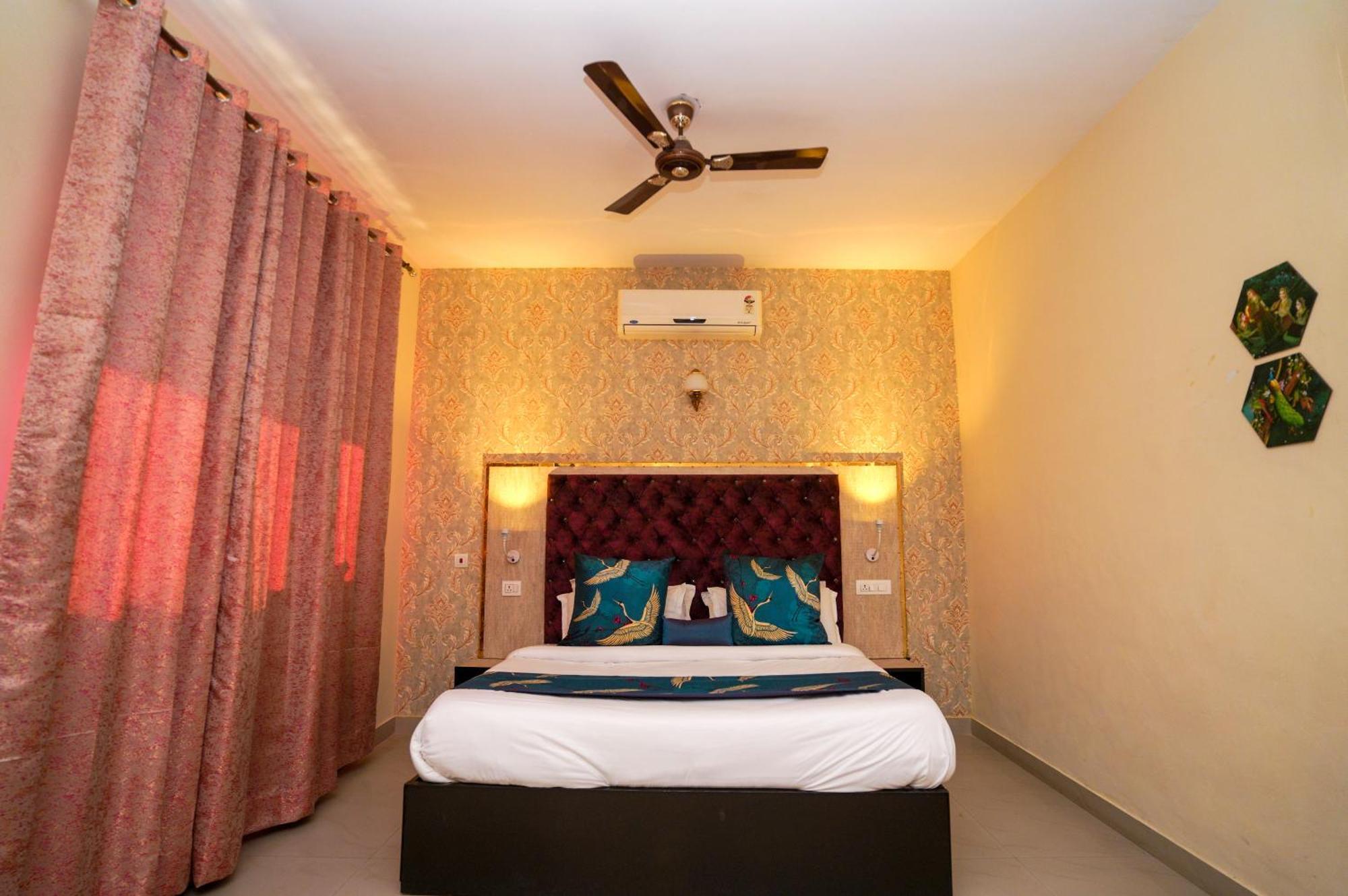 Hotel Neeraj Bhawan- Triveni Ghat Rishīkesh Dış mekan fotoğraf