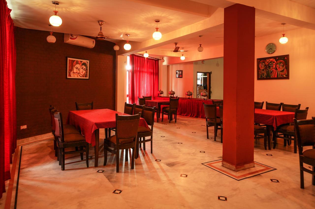 Hotel Neeraj Bhawan- Triveni Ghat Rishīkesh Dış mekan fotoğraf